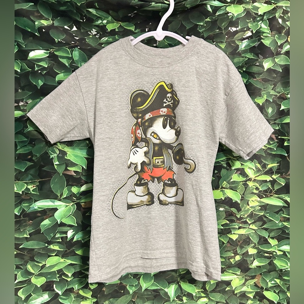 Disney Parks Pirate Mickey Mouse T Shirt Gray Boys Small
